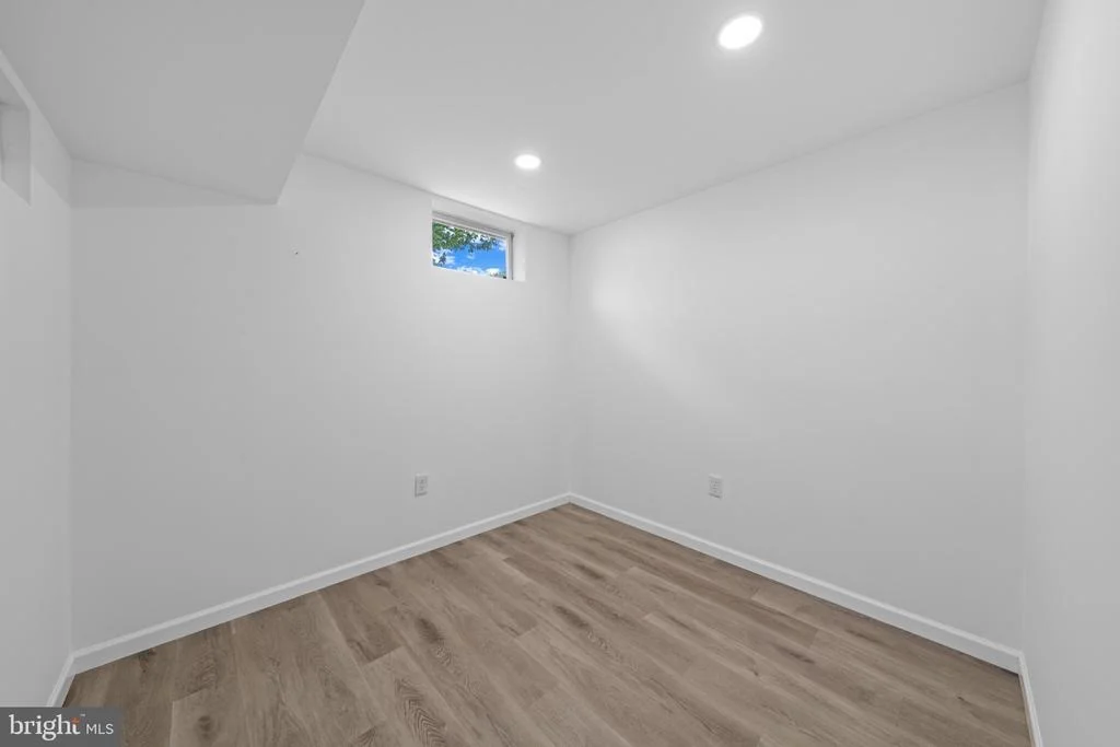 Photo of 4132 LARSON LANE