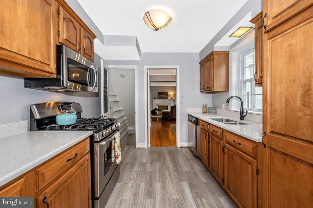 Photo of 1101 ROSWELL DRIVE