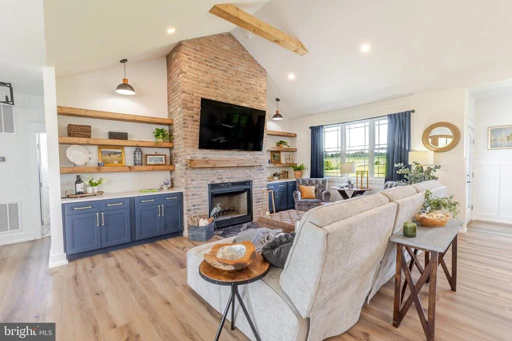 Photo of 23851 LANDS END DRIVE