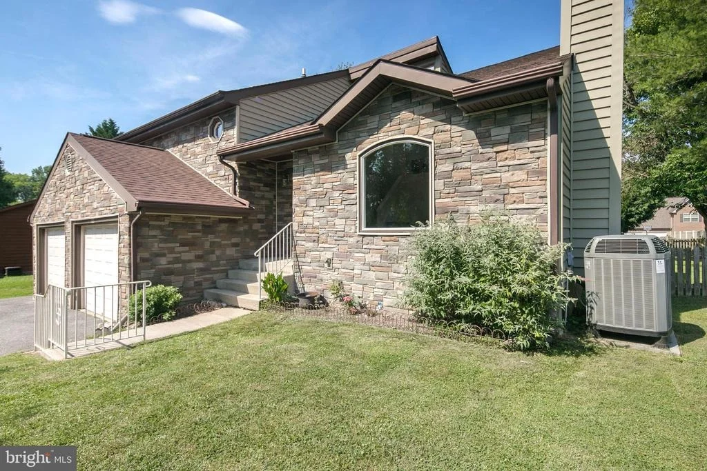 Photo of 6604 COLDSTREAM DRIVE