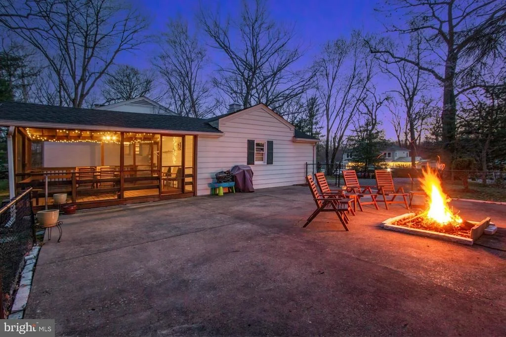 Photo of 4221 SAINT JEROME DRIVE