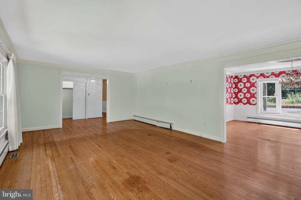 Photo of 805 ORCHARD WAY