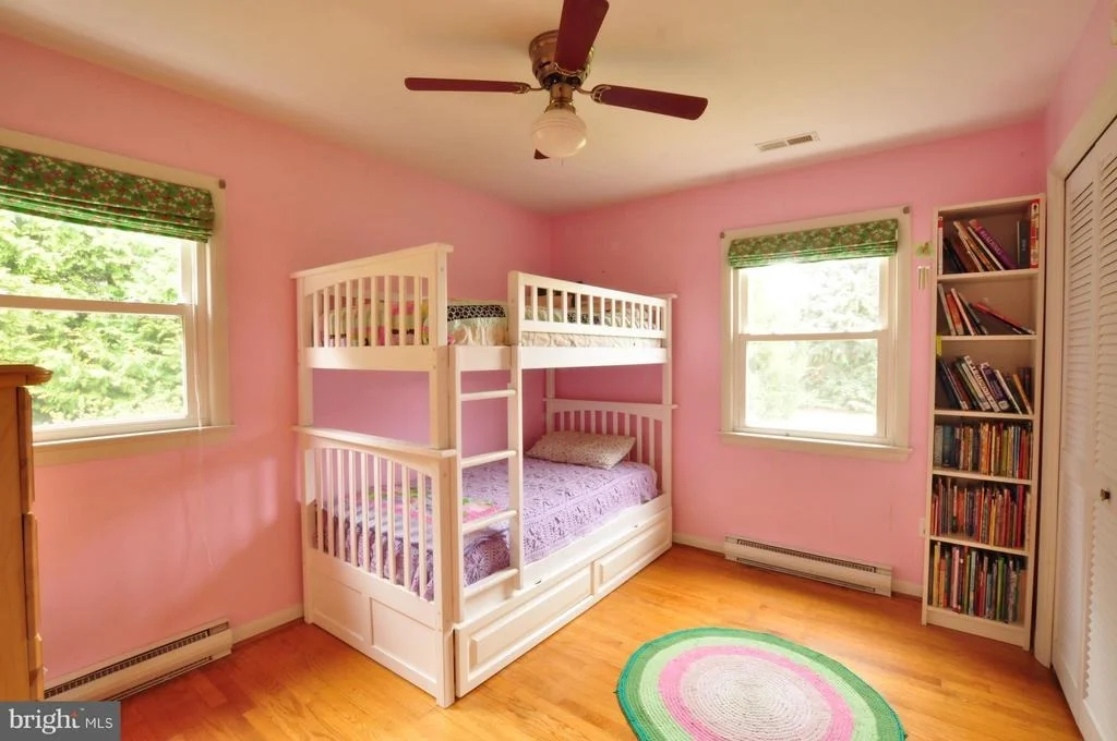 Photo of 10121 JOHNS DRIVE