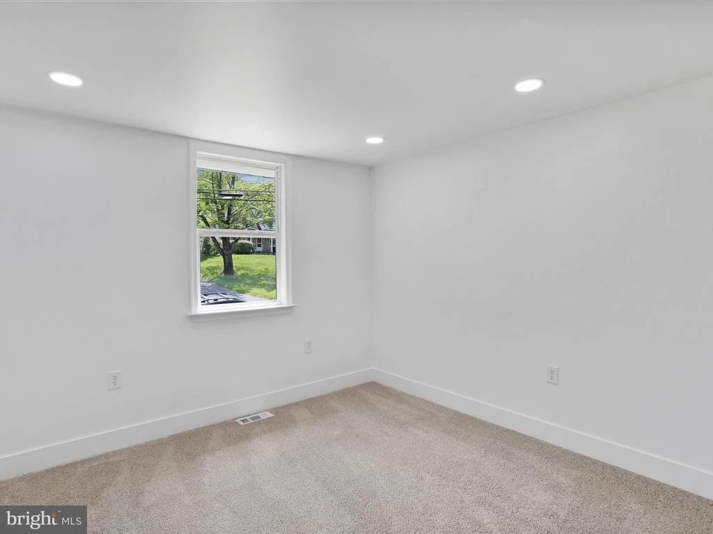 Photo of 535 HARRISON AVENUE