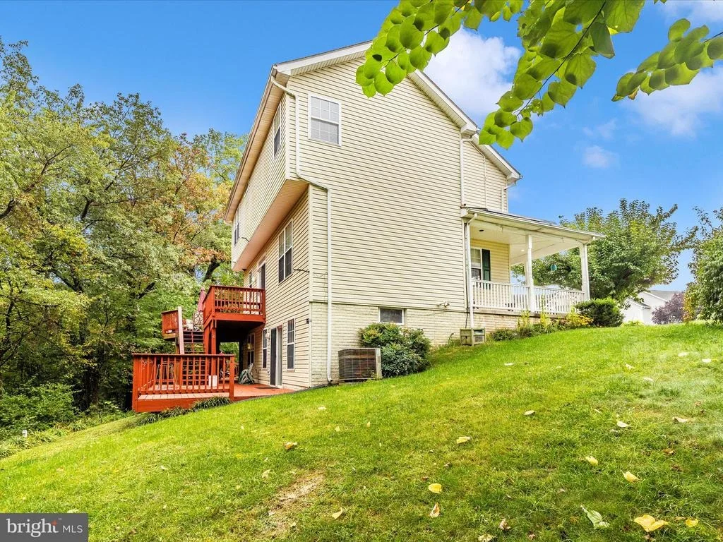 Photo of 5732 CRESTRIDGE COURT