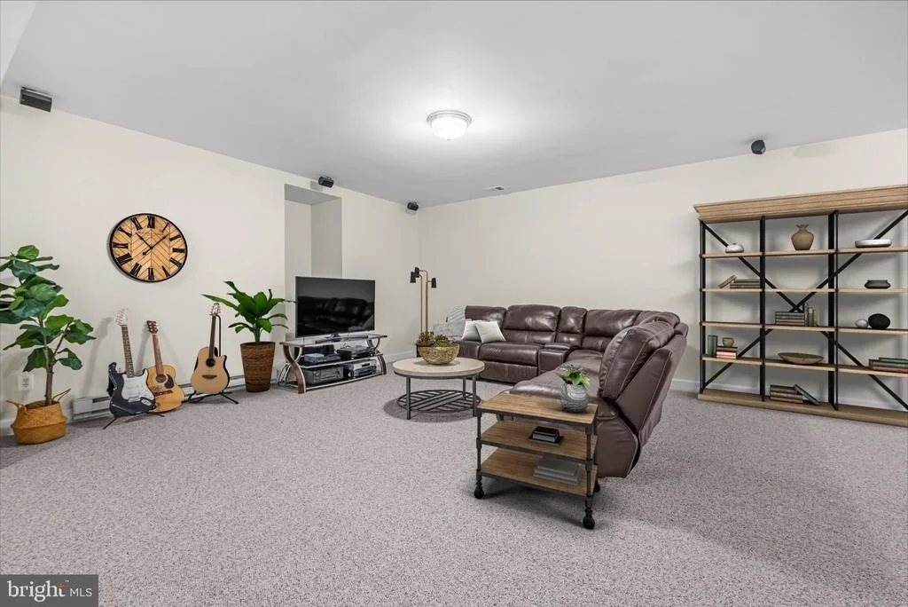 Photo of 6807 MEADOW LANE