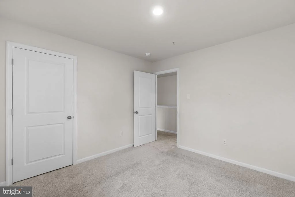 Photo of 2070 POMONA WAY