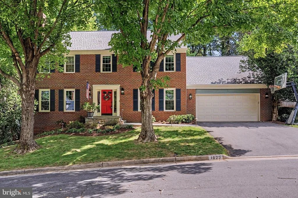 Photo of 1623 LINWAY PARK DRIVE