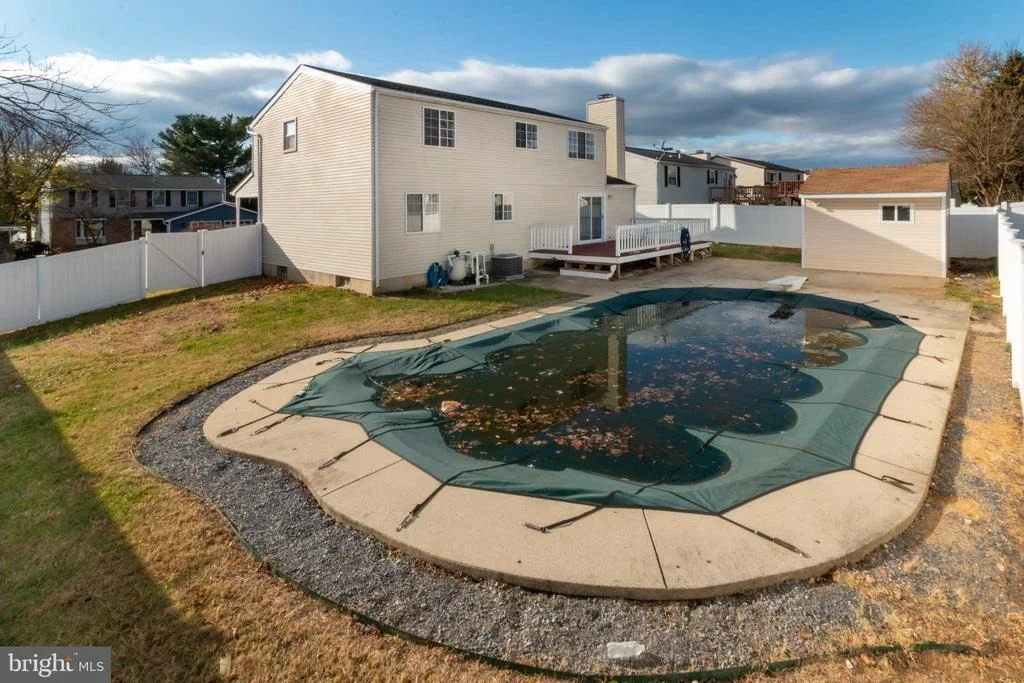 Photo of 1800 LAWNVIEW DRIVE