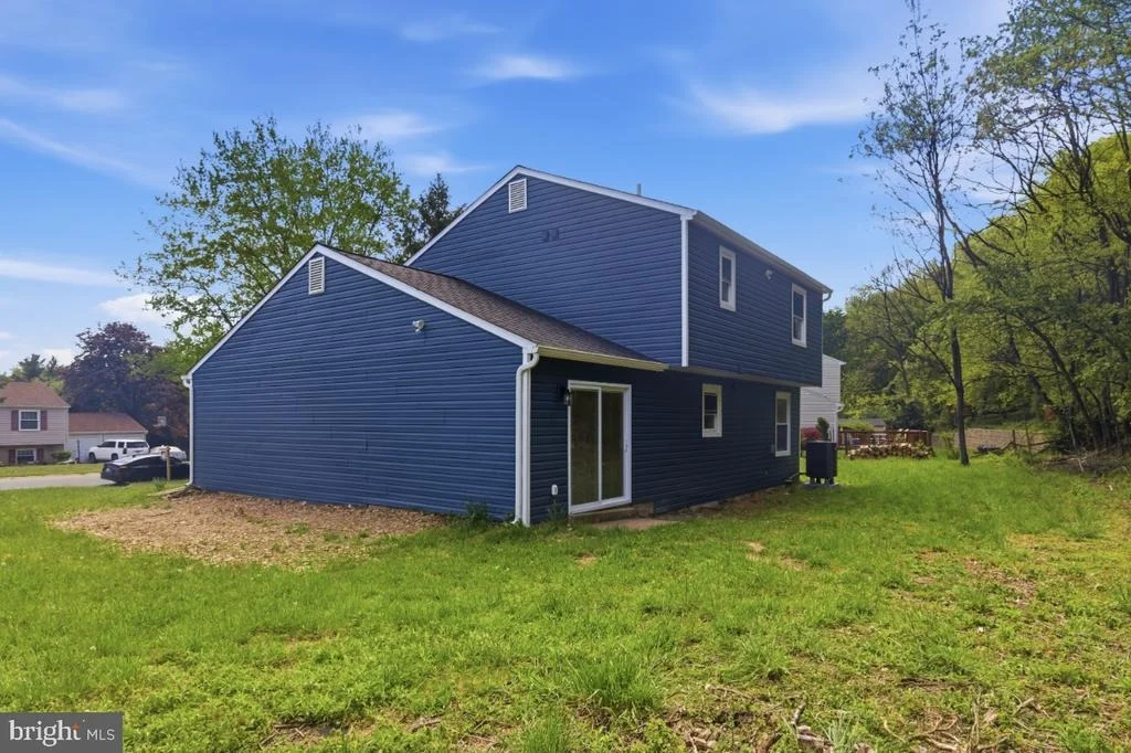 Photo of 24823 CUTSAIL DRIVE