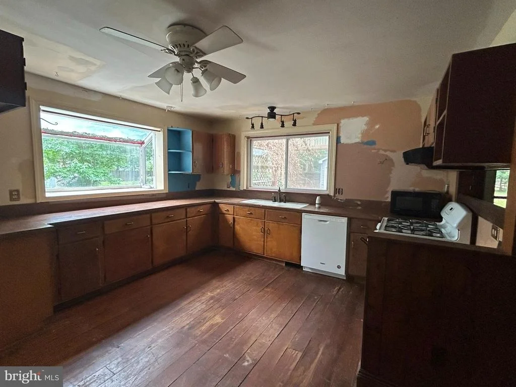 Photo of 6372 SHADY SIDE ROAD W