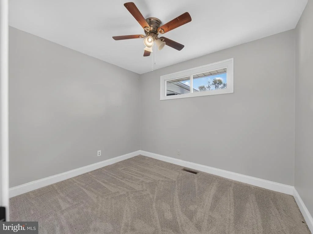Photo of 504 HAMLEN ROAD