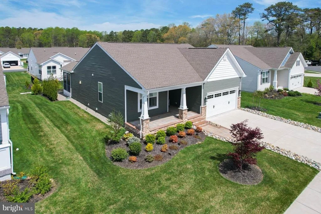 Photo of 25087 TREEVIEW LANE
