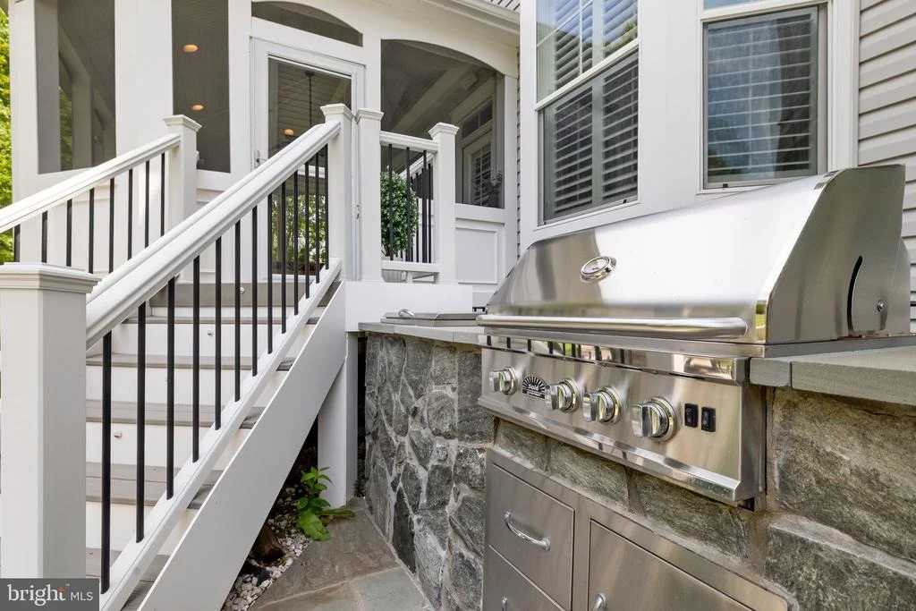 Photo of 8328 PINE KNOTT COURT