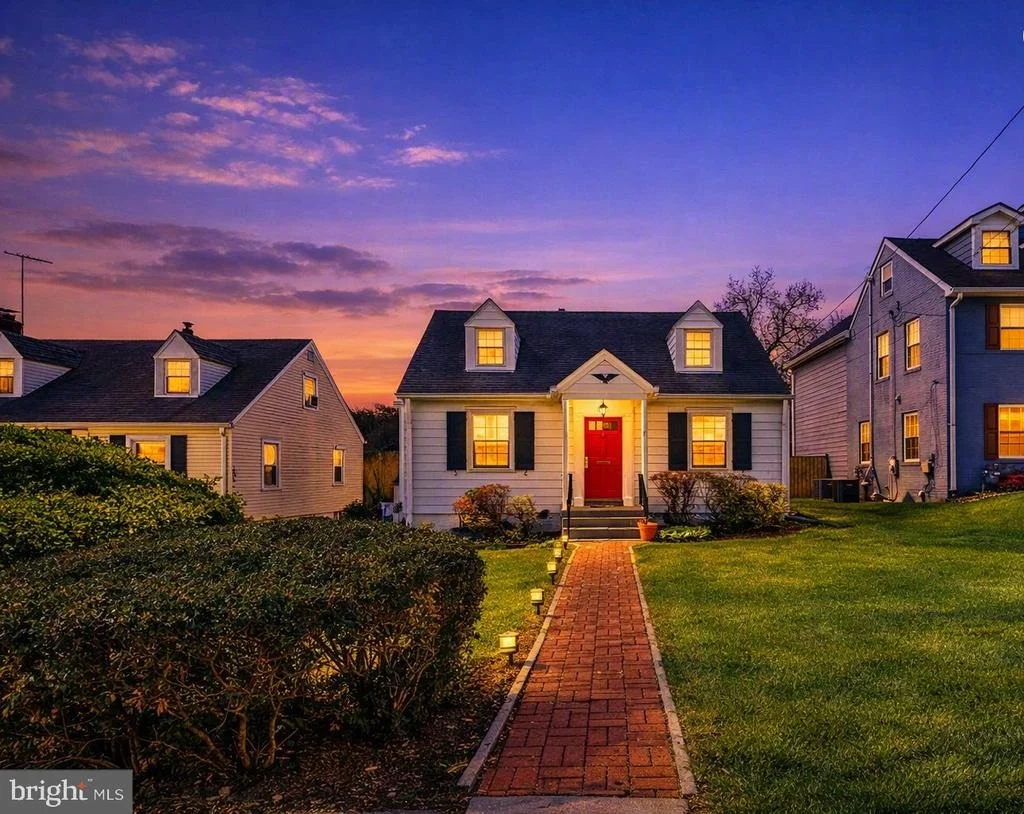 Photo of 812 FOREST GLEN ROAD