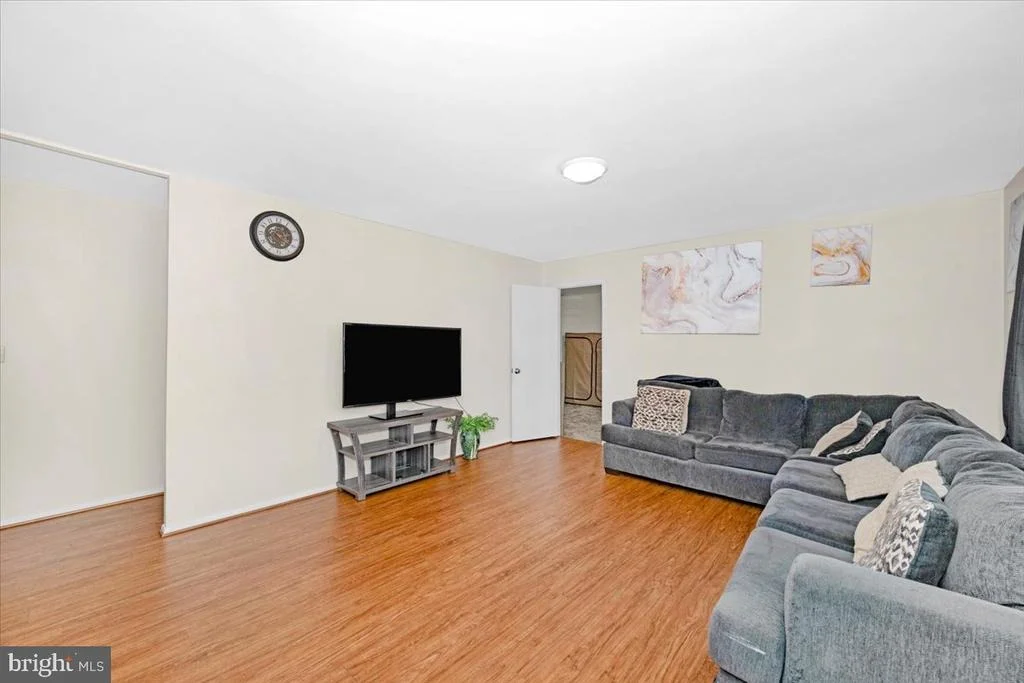 Photo of 302 MANOR COURT
