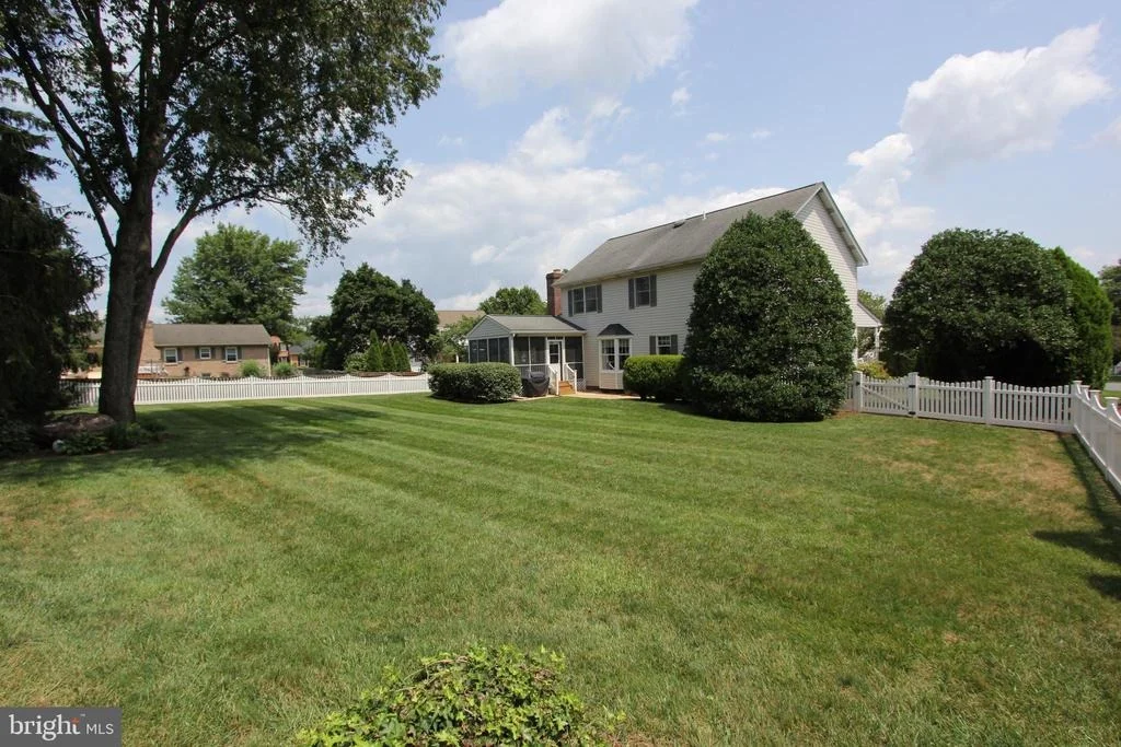 Photo of 6759 MEADOWSIDE DRIVE