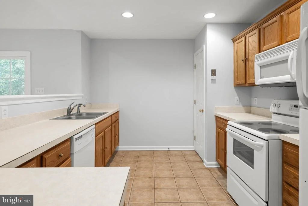 Photo of 18284 SHINGLE POINT ROAD