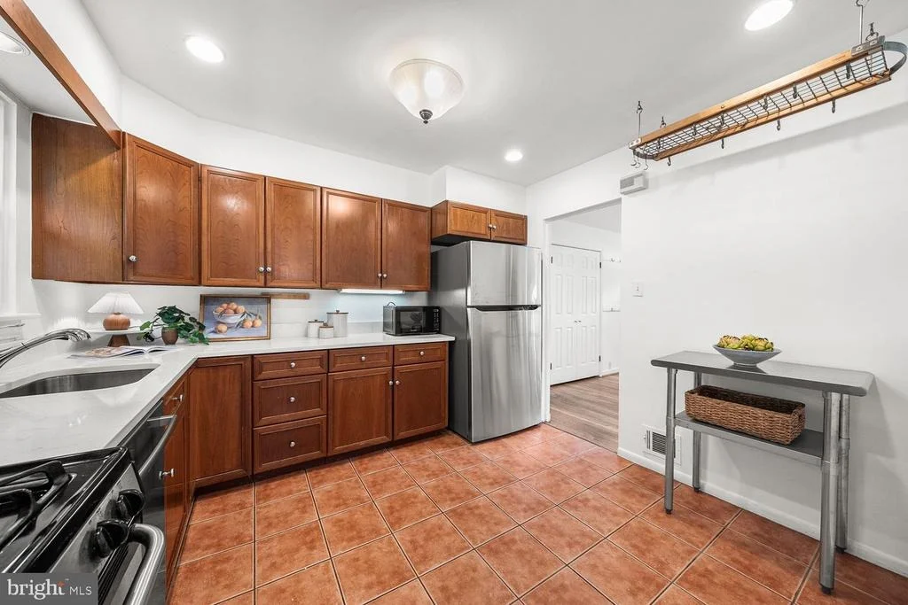 Photo of 2305 PEGGY LANE
