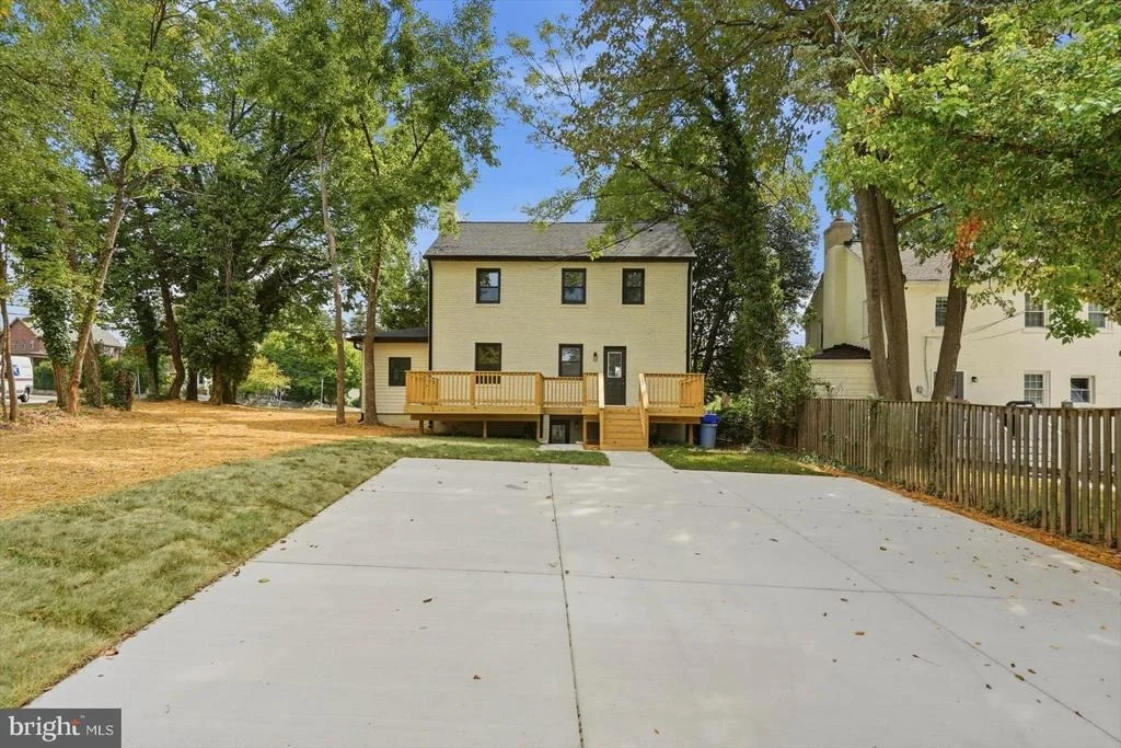 Photo of 9424 COLESVILLE ROAD