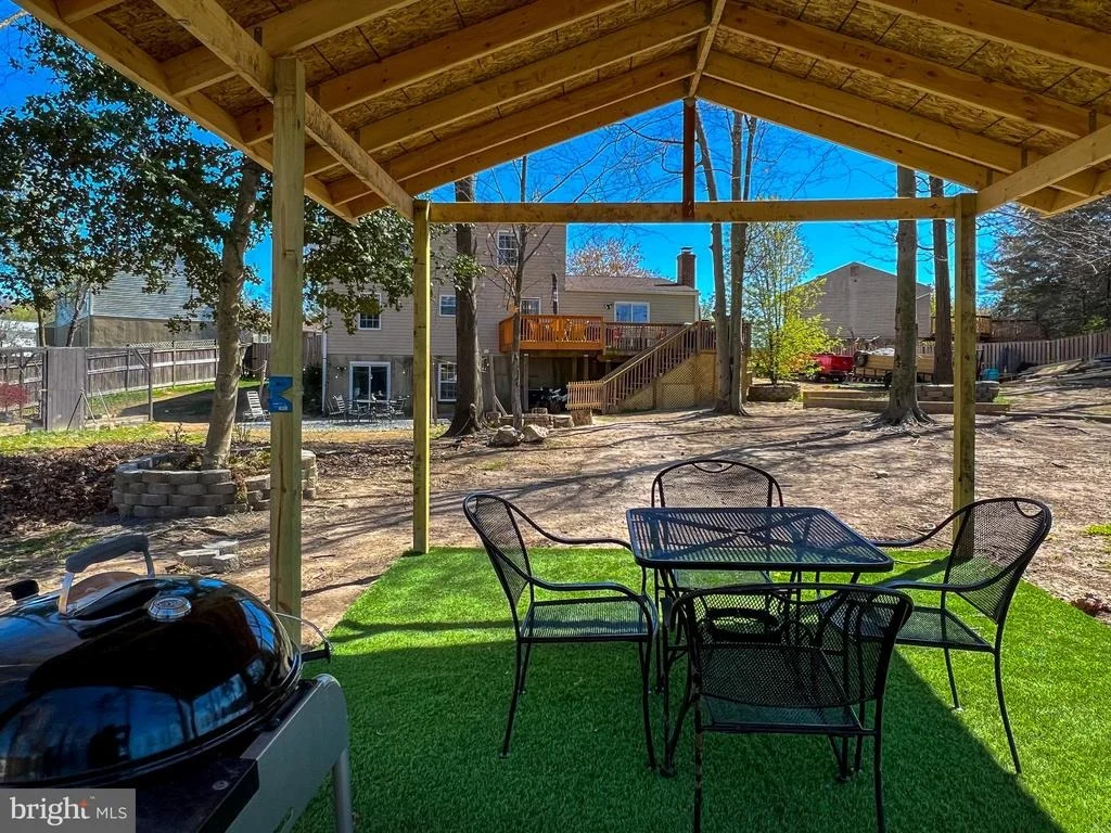 Photo of 9601 ROOSTER LANE