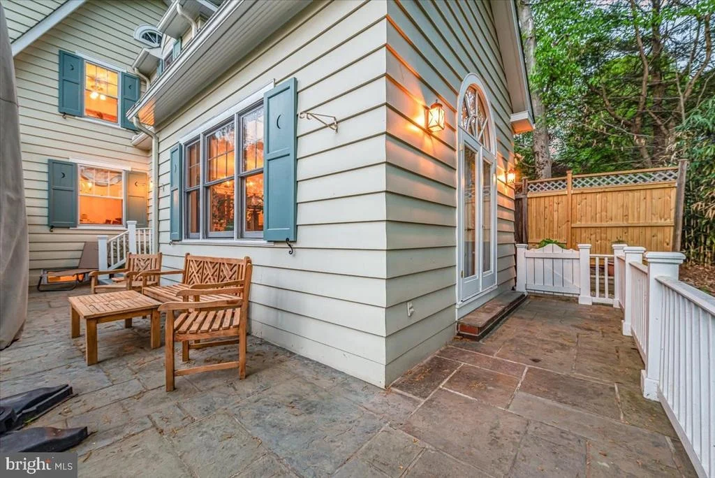 Photo of 7109 MEADOW LANE