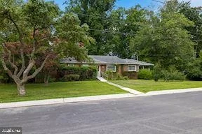 Photo of 321 SOUTHWEST DRIVE