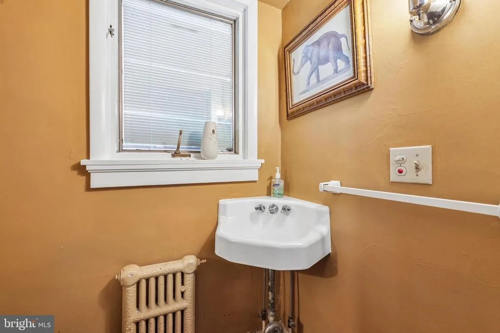Photo of 2616 TALBOT ROAD