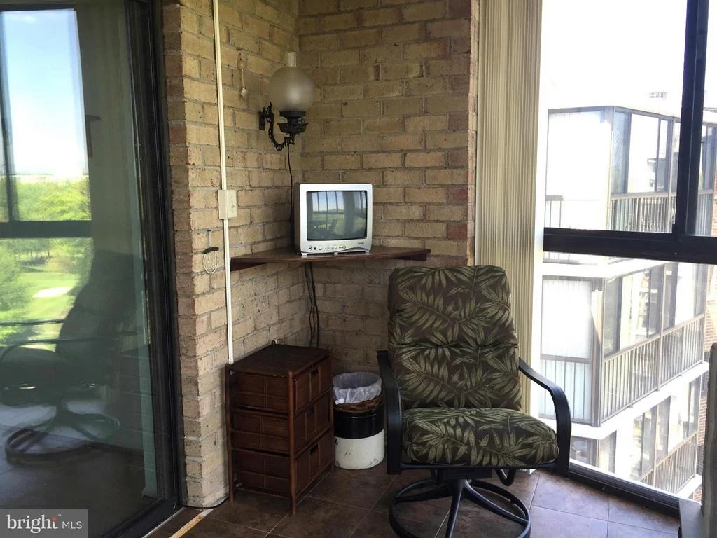 Photo of Unit 11015 at 15101 INTERLACHEN DRIVE