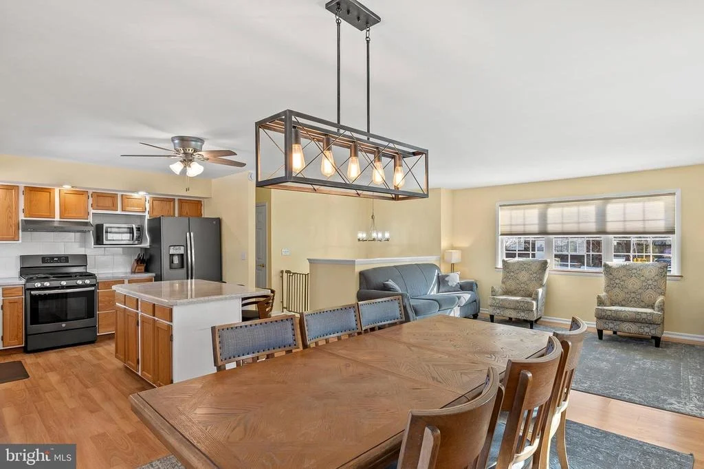 Photo of 982 HIGHPOINT DRIVE