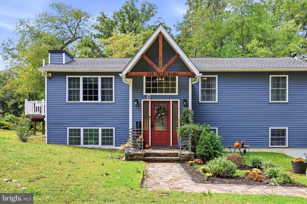 Photo of 615 FOX RUN ROAD