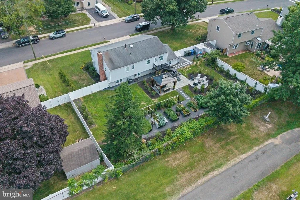 Photo of 6 INDEPENDENCE DRIVE