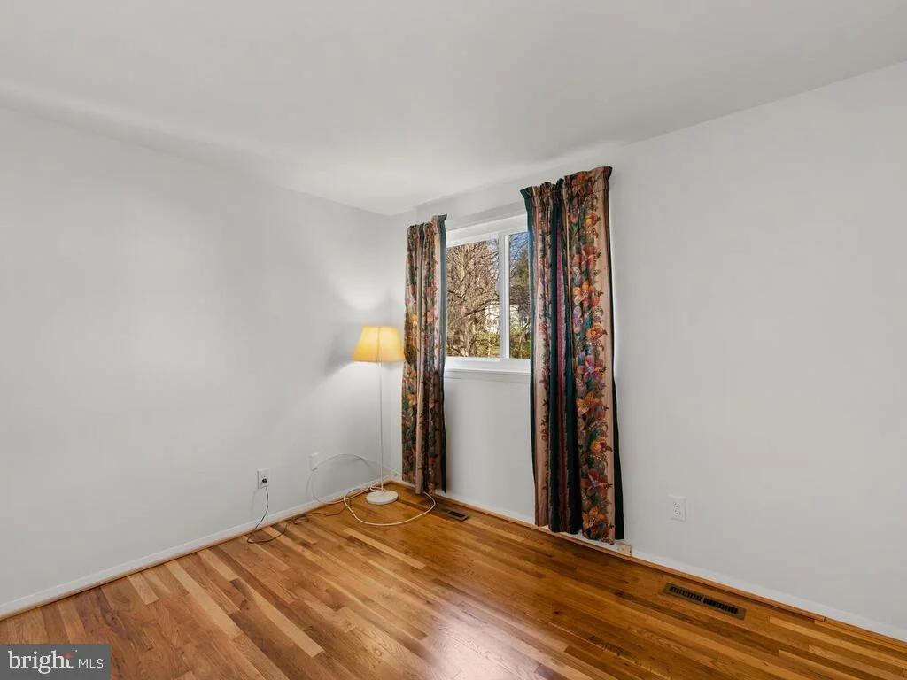 Photo of 5013 ELIOTS OAK ROAD
