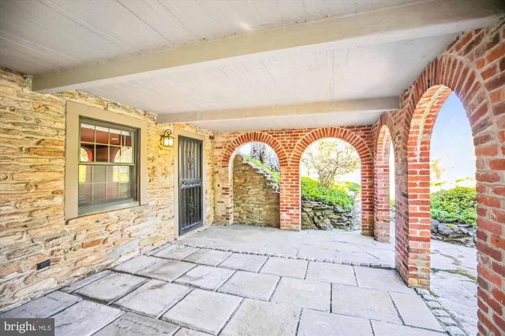 Photo of 4116 BEVERLY ROAD