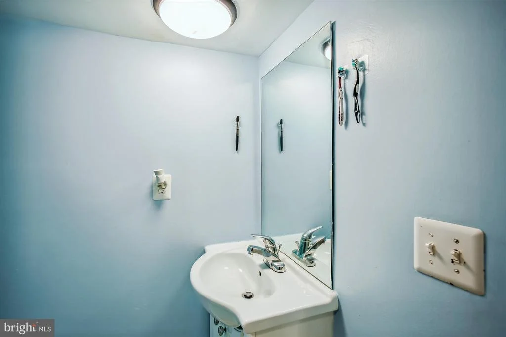 Photo of 904 OAK STREET