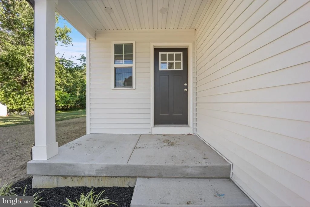 Photo of 492 ELLIS AVENUE