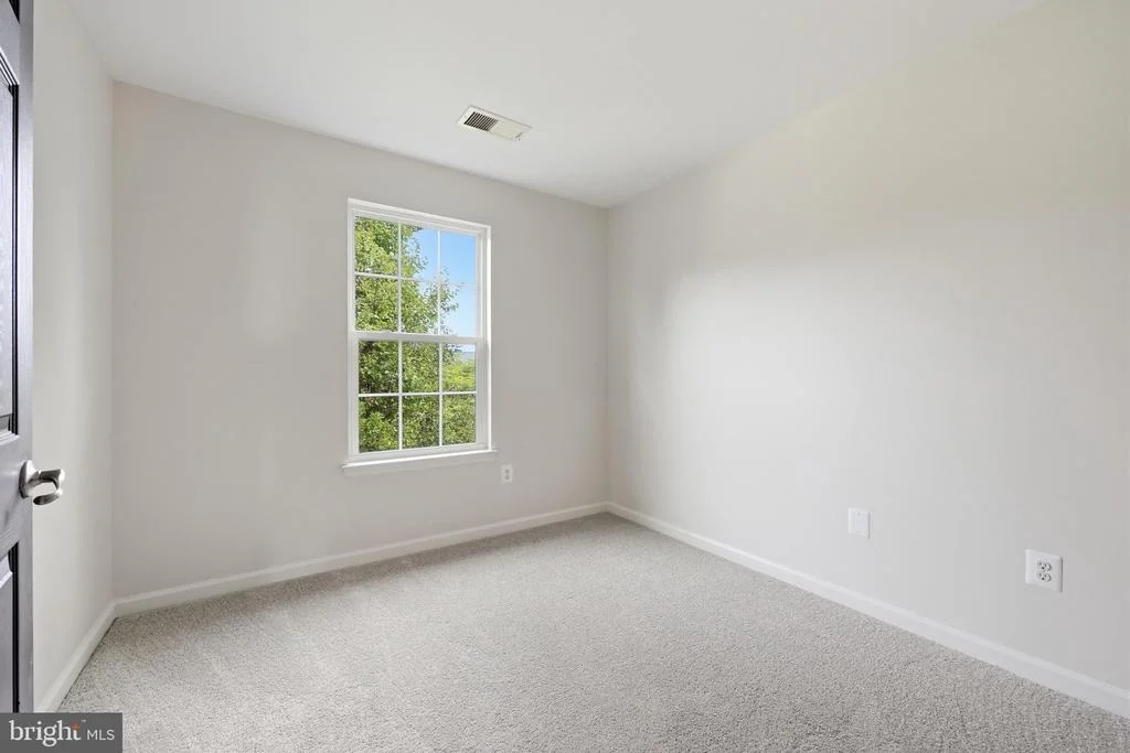 Photo of 2075 SPRING RUN CIRCLE