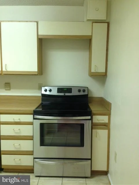 Photo of Unit 1621 at 15101 INTERLACHEN DRIVE
