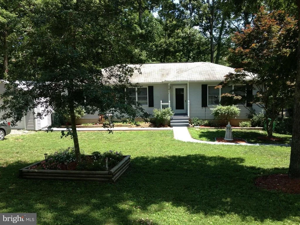 Photo of 11870 HIGHVIEW CIRCLE