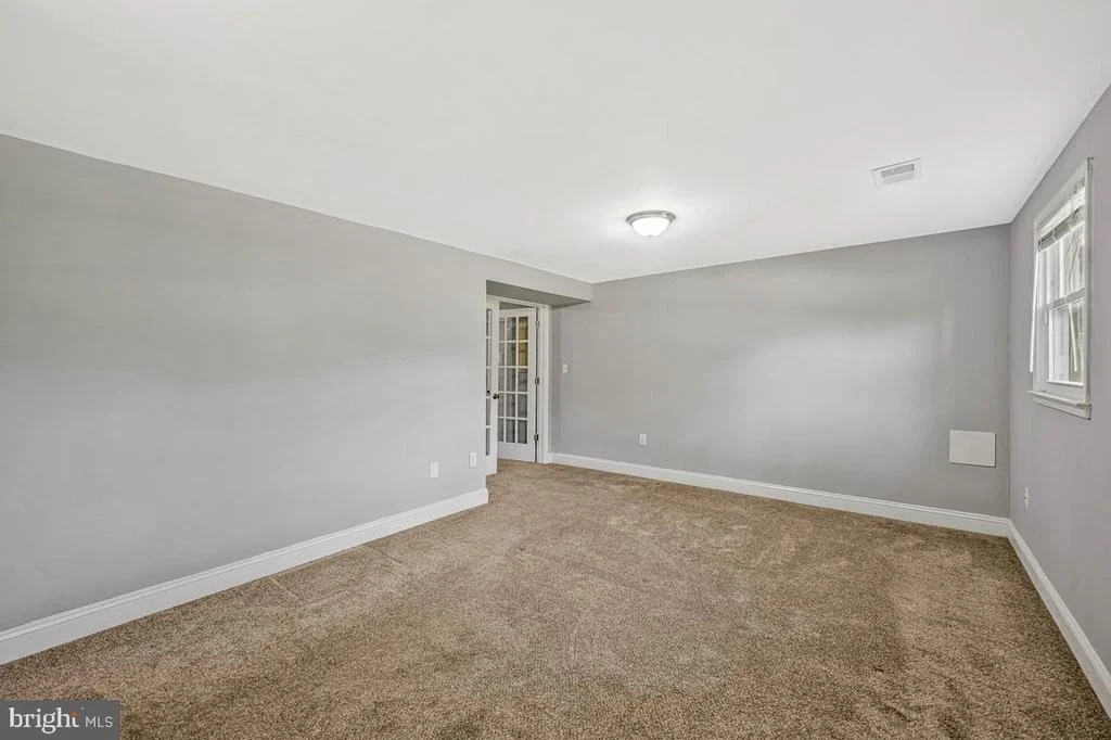 Photo of 409 UNIVERSITY DRIVE
