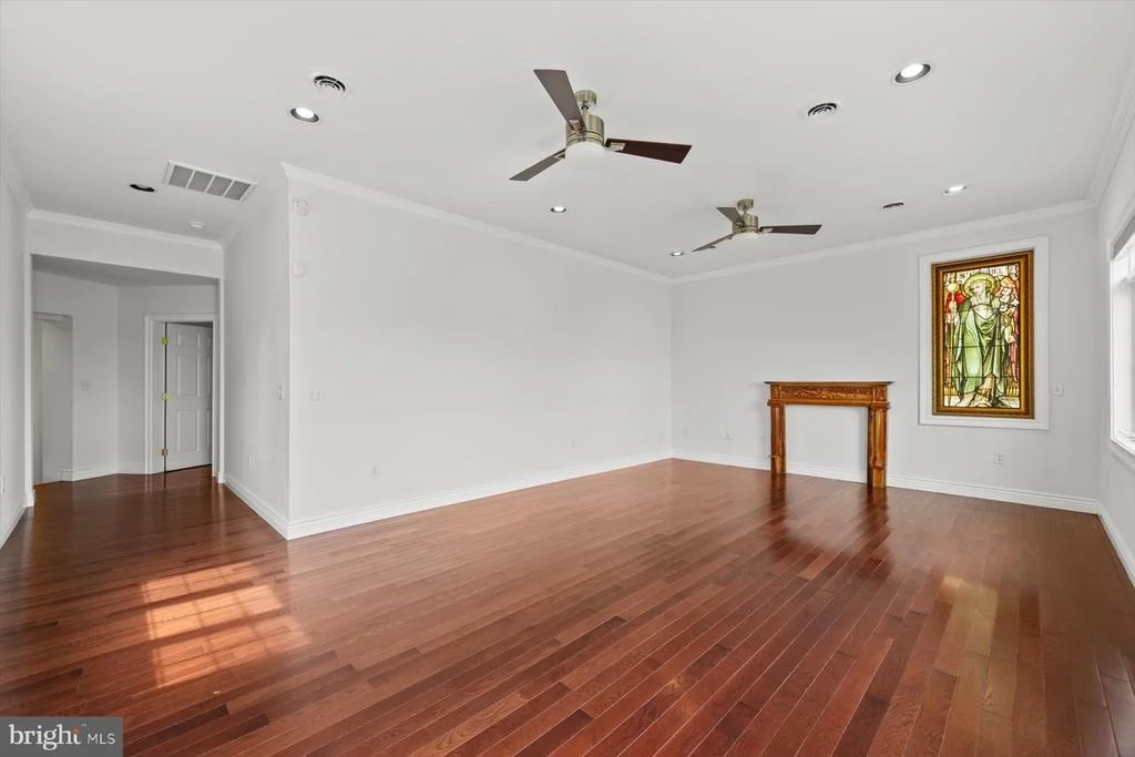 Photo of 20340 SILVER LAKE DRIVE