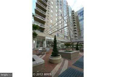 Photo of Unit 1011 at 930 WAYNE AVENUE