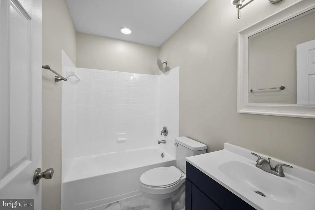 Photo of 927 FAIRWOOD DRIVE