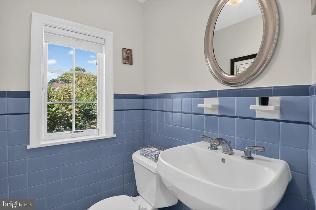 Photo of 104 WILLIAMSBURG DRIVE