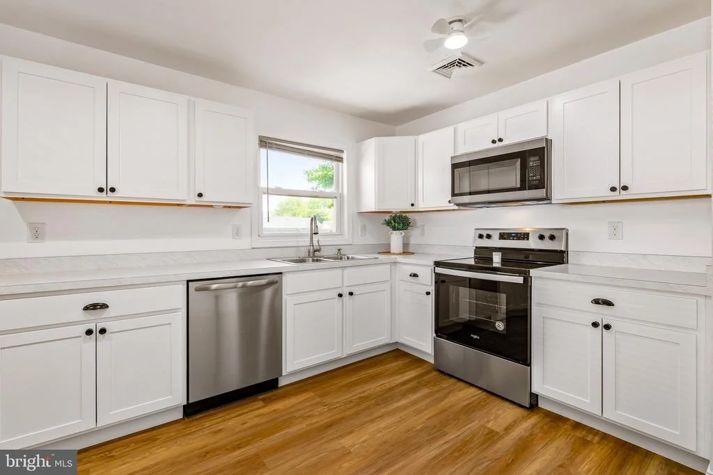 Photo of 9 LEEDOM ROAD