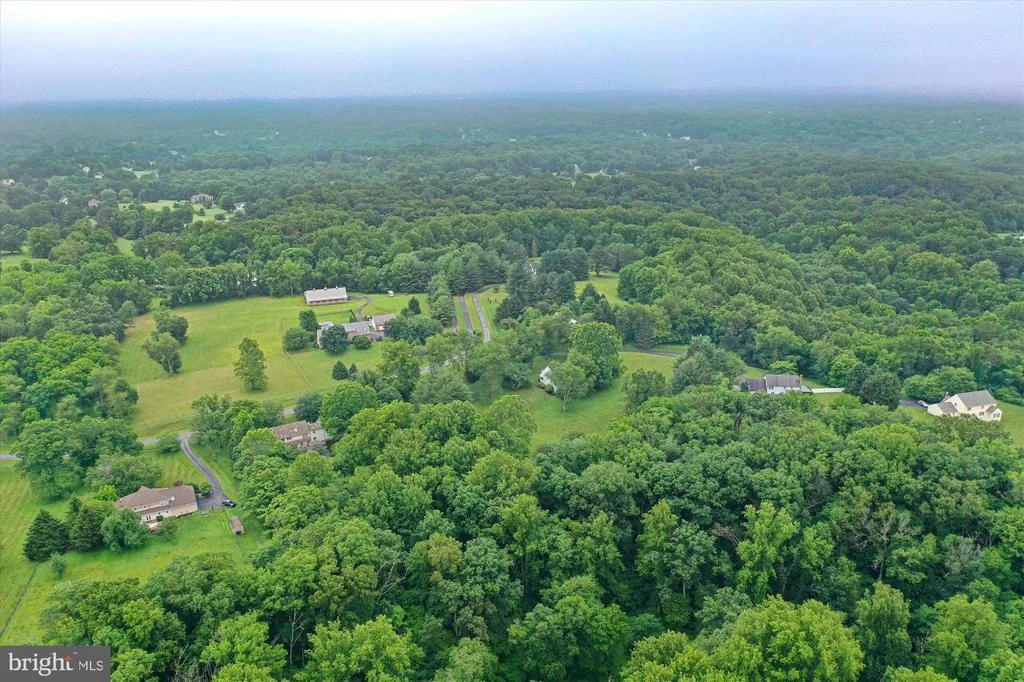 Photo of 22217 CREEKVIEW DRIVE