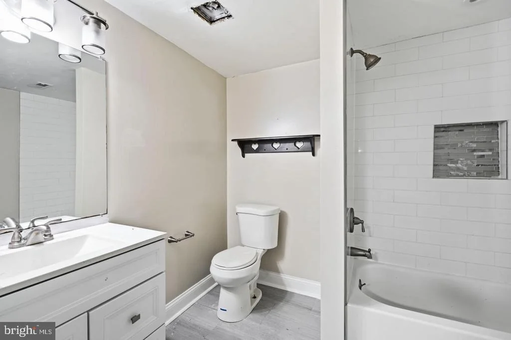 Photo of 5281 RED HILL DRIVE