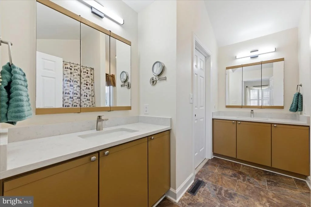 Photo of 1021 RIDGEMERE LANE