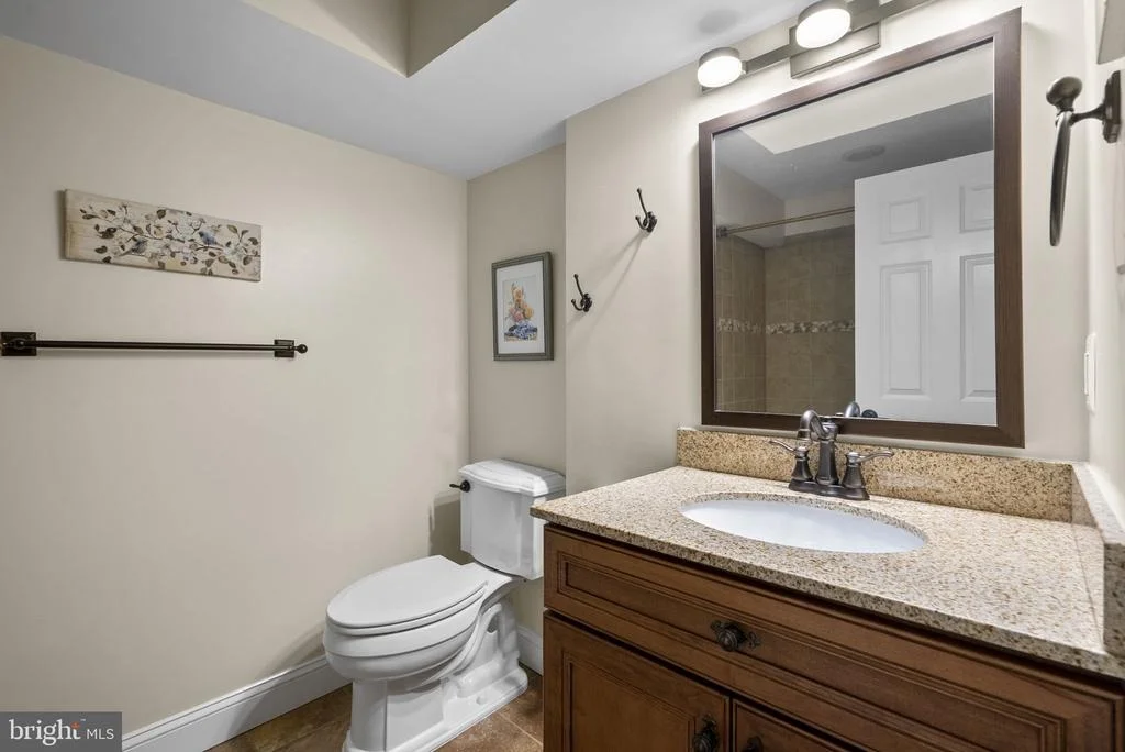 Photo of 710 WOODSIDE PARKWAY