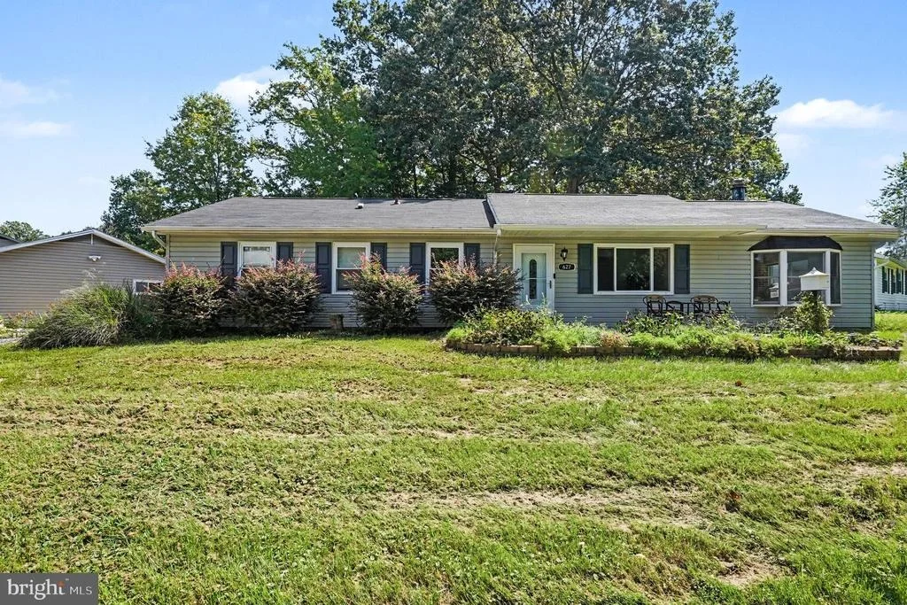 Photo of 627 SEQUOIA DRIVE